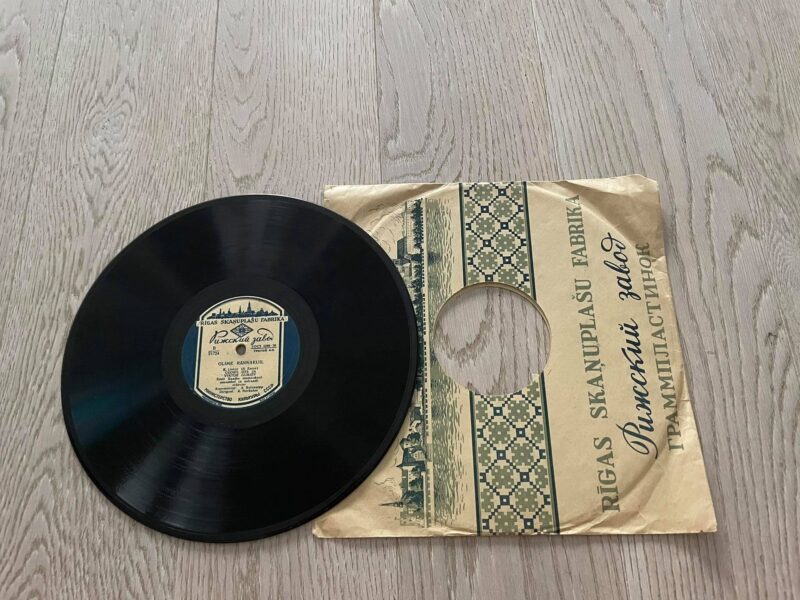 72979816 Georg Ots Olime rännakuil / Noorsõdurite laul