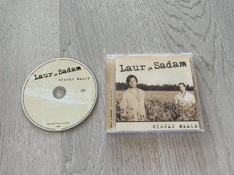 Laur ja Sadam . Kirjad maale