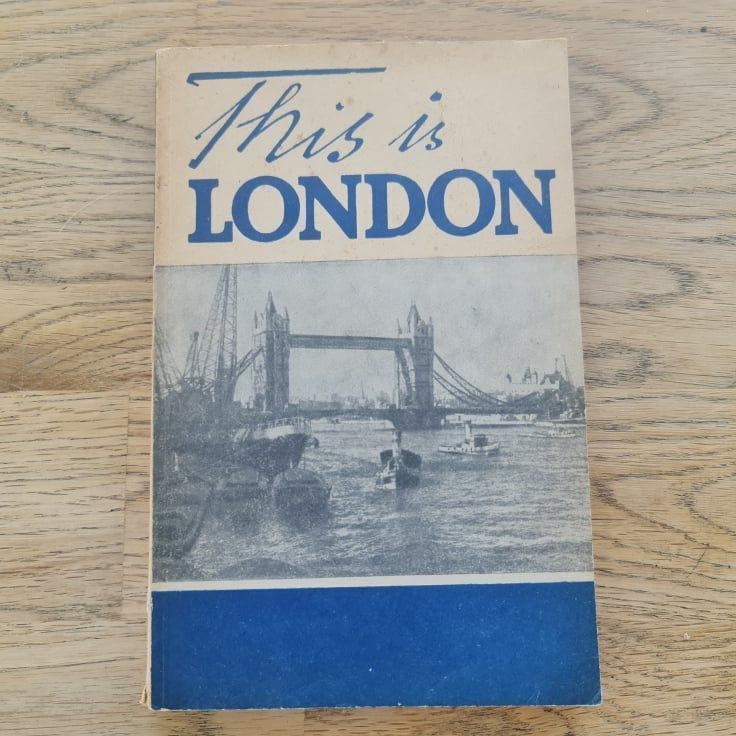 77003904 This is London
