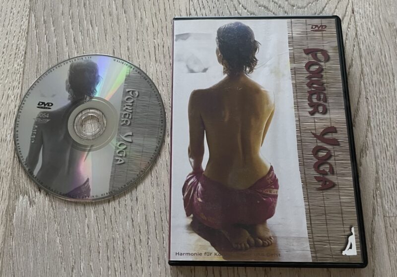 80457225 Power Yoga