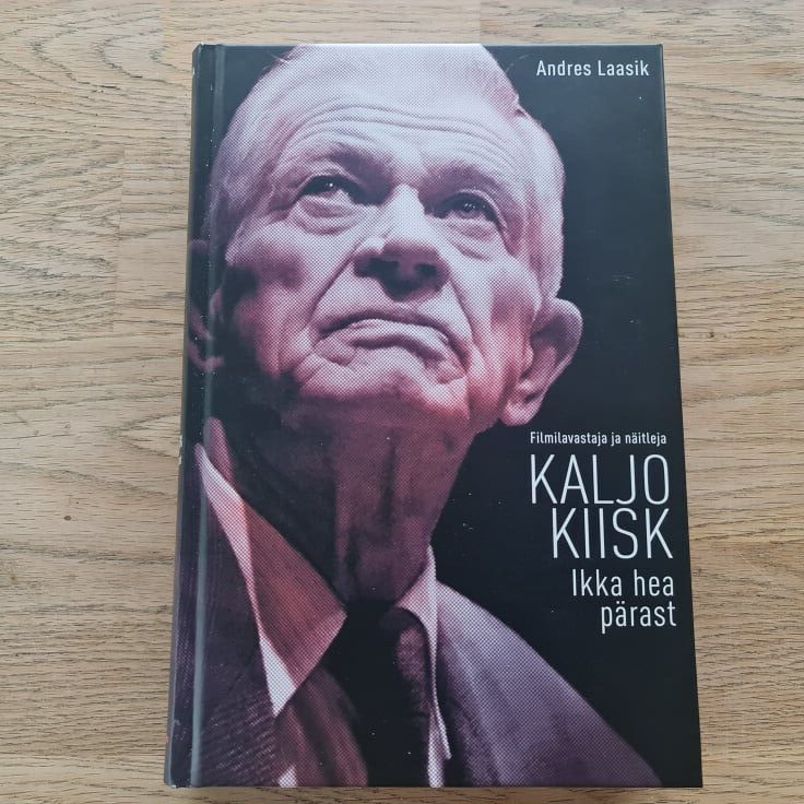 Filmilavastaja ja näitleja Kaljo Kiisk . Andres Laasik