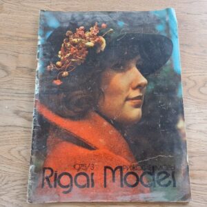 Riia Mood . 1975