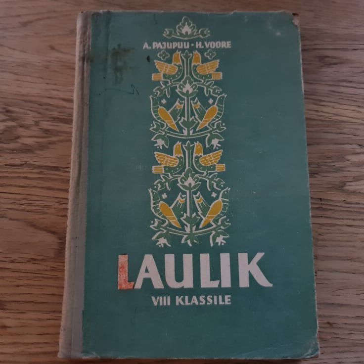83294467 Laulik VIII kl . 1964