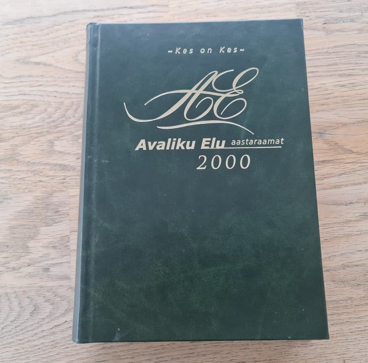 Avaliku elu aastaraamat 2000 . Kes on kes . Inga Raitar