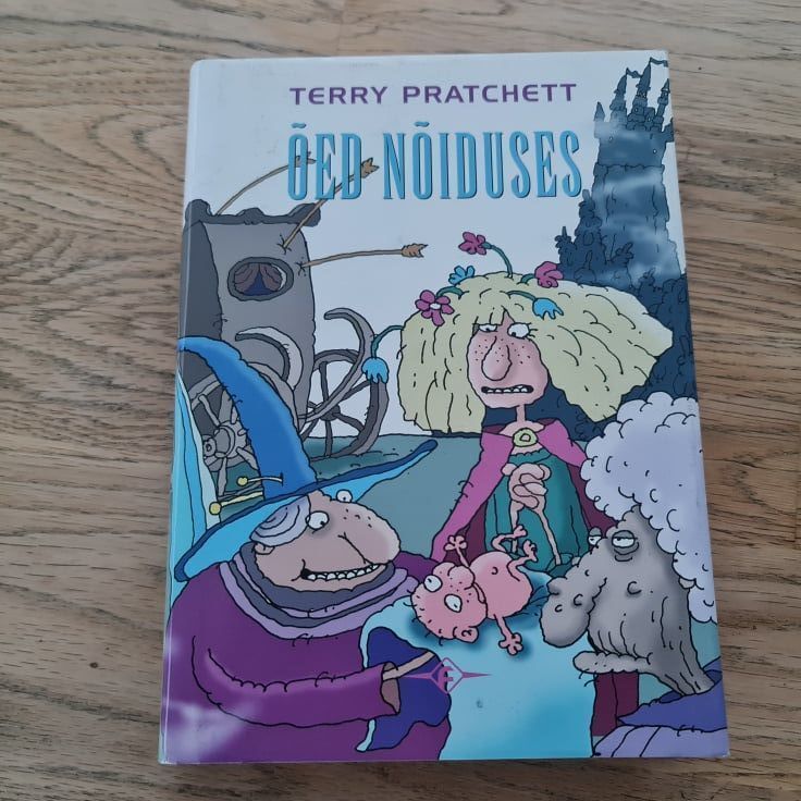 Õed nõiduses . Terry Pratchett  F sari