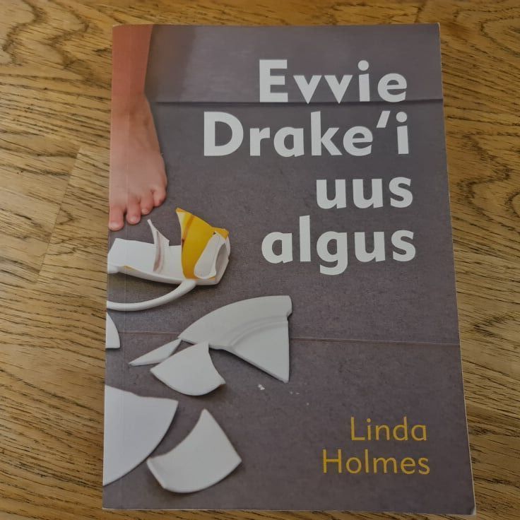 Evvie Drake'i uus algus . Linda Holmes