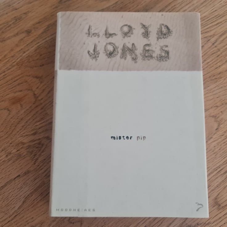 87565432 Mister Pip . Lloyd Jones Moodne aeg