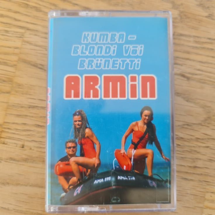 89993201 Armin Kumba - blondi või brünetti