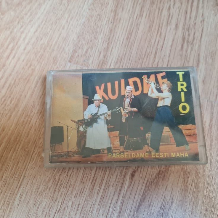 90210544 Kuldne Trio - Parseldame Eesti Maha Helikassett