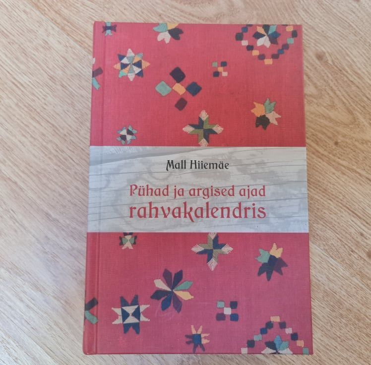 90318496 Pühad ja argised ajad rahvakalendris . Mall Hiiemäe