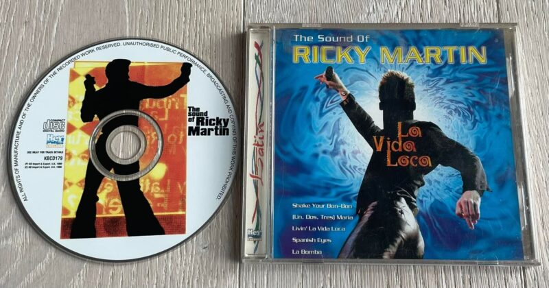 93430036 The sound of Ricky Martin
