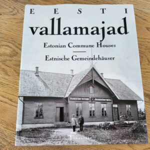 94013869 Eesti vallamajad