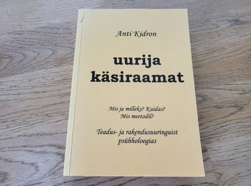 Uurija käsiraamat . Anti Kidron