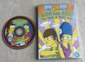 The Simpsons Kiss And Tell The Story Of Their Love
