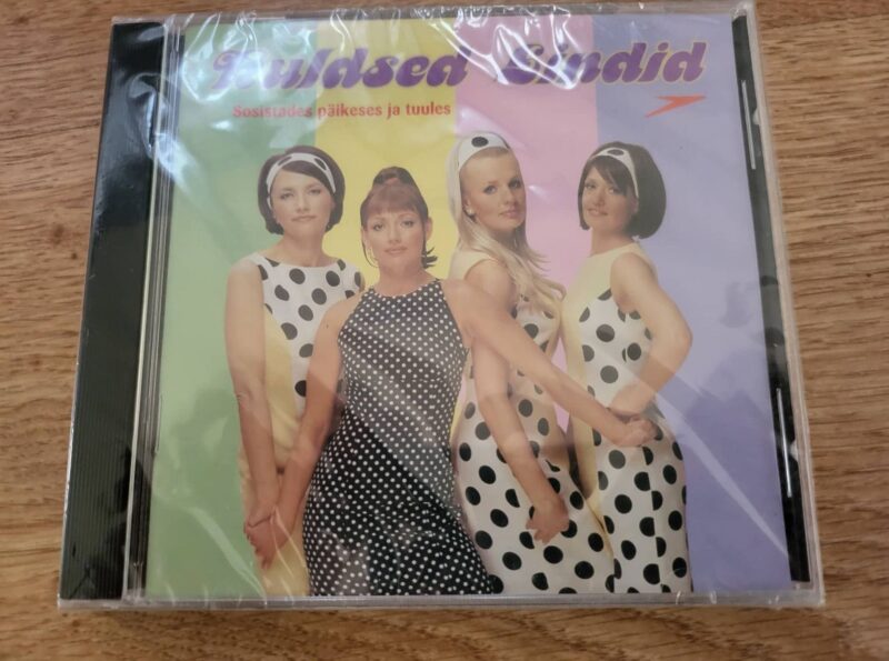 Kuldsed Lindid Sosistades päikeses ja tuules Uus CD