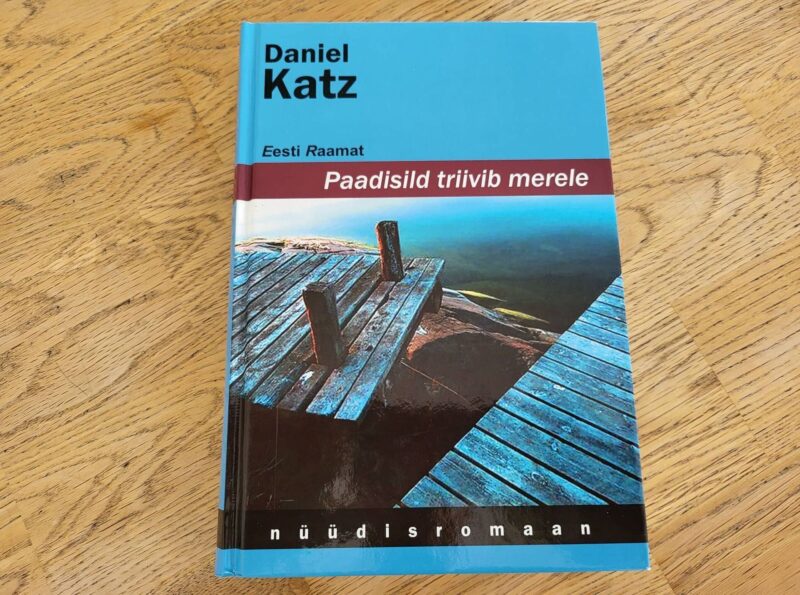 94542216 Paadisild triivib merele