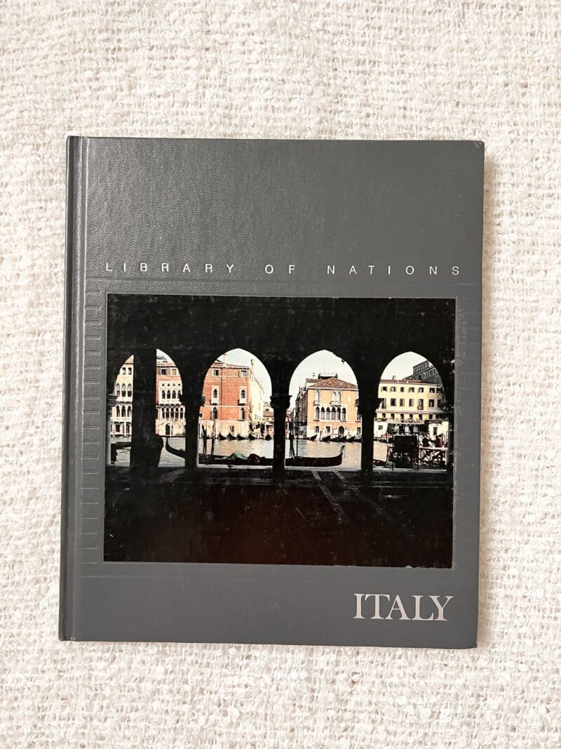 94709791 The Library of Nations - Italy