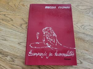 Šampanja ja kummelitee . Franziska Stalmann