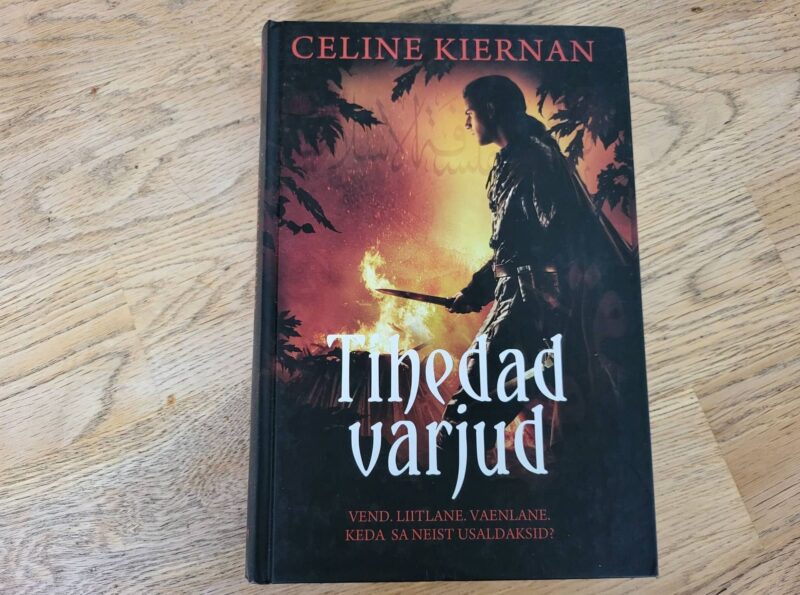 94864823 Tihedad varjud . Celine Kiernan