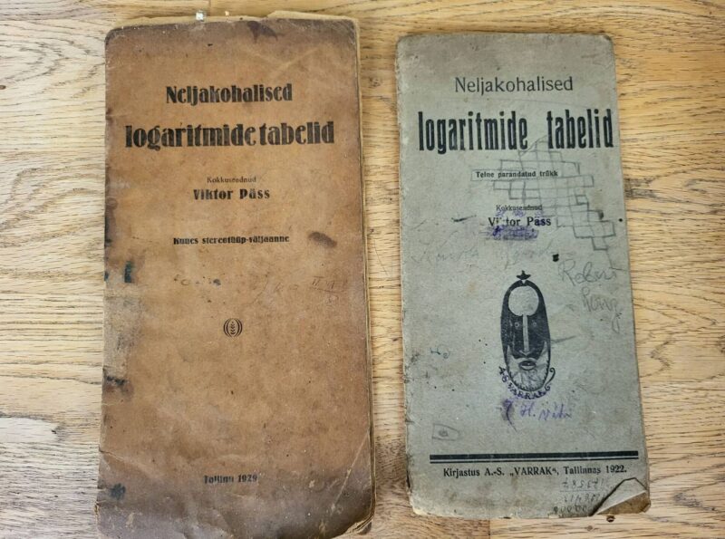Neljakohalised logaritmide tabelid . Viktor Päss