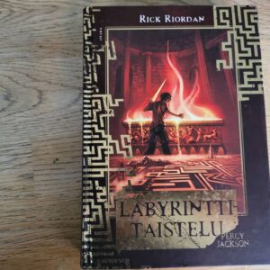 Labyrinttitaistelu . Rick Riordan