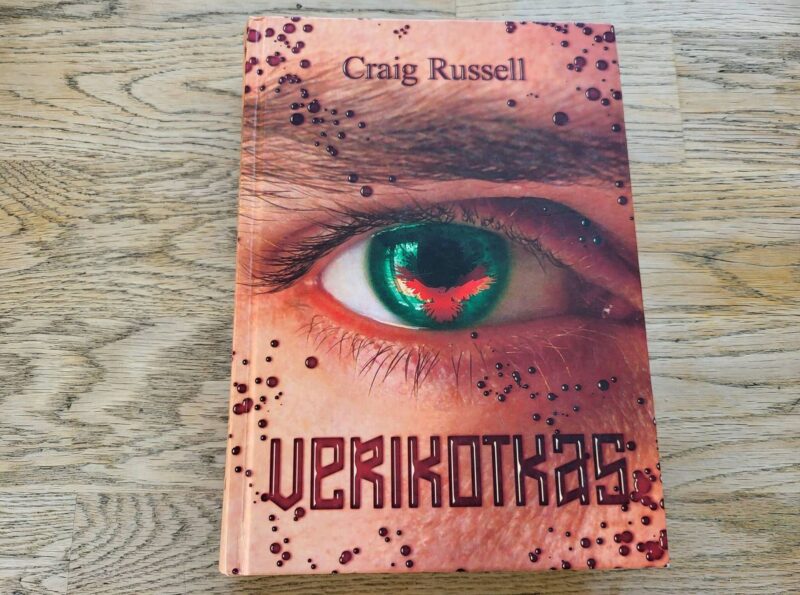 95628032 Verikotkas . Craig Russell