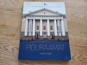 Eesti Rahvusülikool 100 Piduraamat