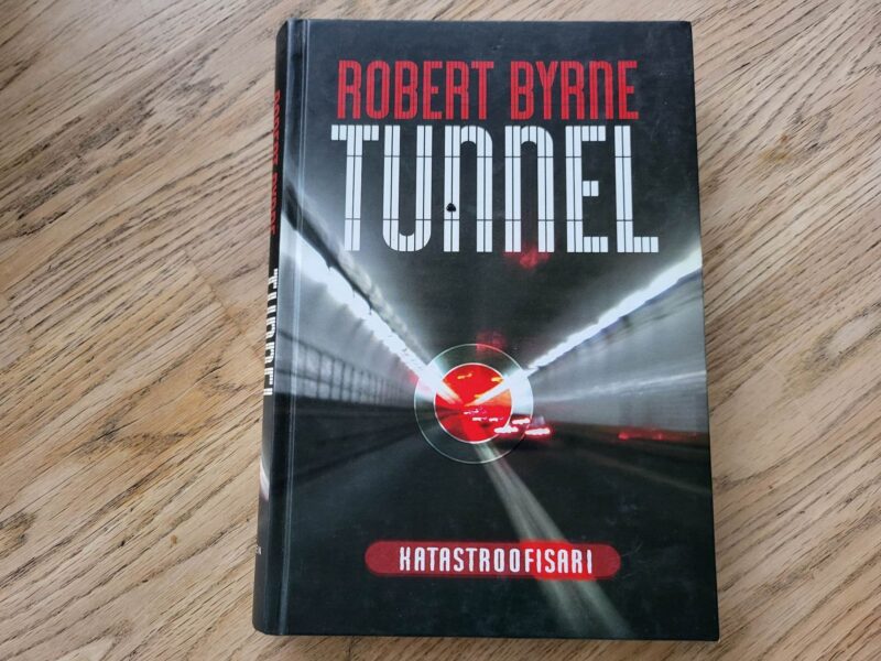 99163758 Tunnel . Robert Byrne