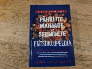 Pähklite marjade ja seemnete entsüklopeedia . John Heinerman