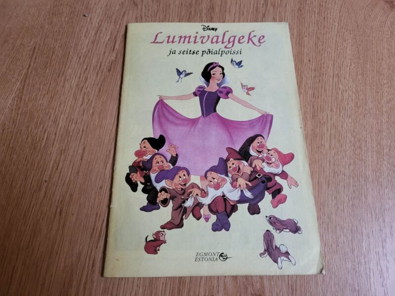99553722 Lumivalgeke ja seitse pöialpoissi / koomiks