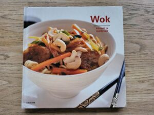 Wok kiiresti ja maitsvalt . Cecilia Lundin