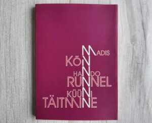 Küüni täitmine - Irvemäng kolmes vaatuses kolmeteistkümnele tegelasele