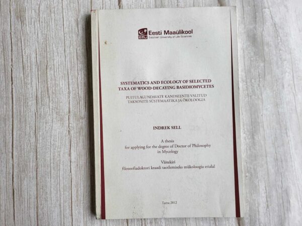 Puitulagundavate kandseente valitud taksonite süstemaatika