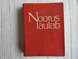 Noorus laulab . Henno Arrak
