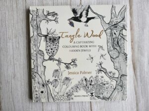 Tangle Wood A Captivating Colouring Book Värvimisraamat