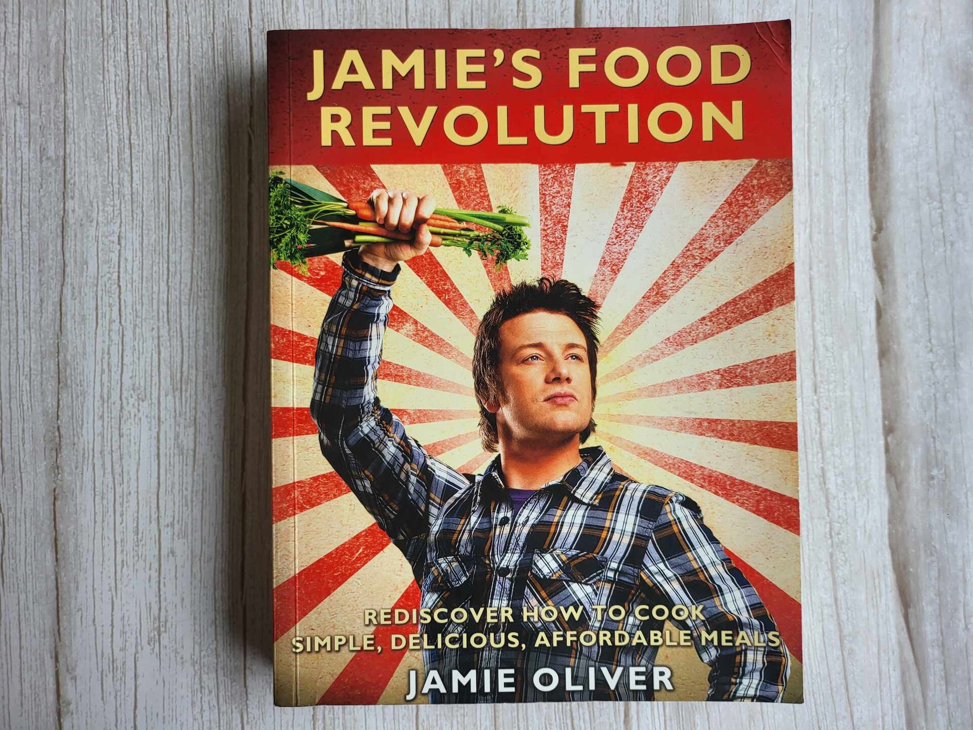 Jamies Food Revolution . Jamie Oliver - Raamatugalerii