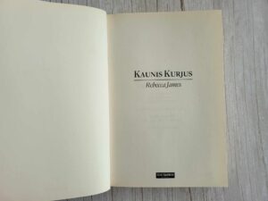 Kaunis kurjus . Rebecca James