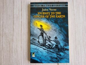 Journey to the Center of the Earth . Jules Verne