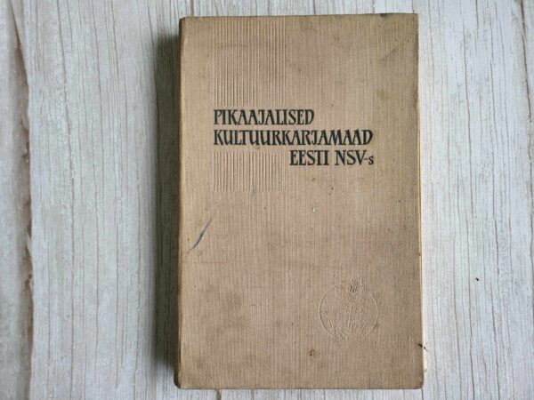 Pikaajalised kultuurkarjamaad Eesti NSV-s . R Toomre