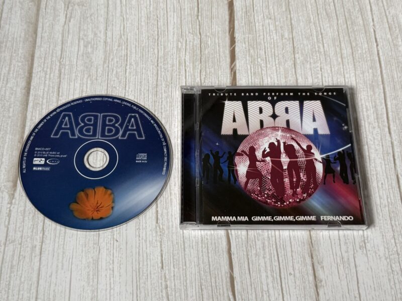 118230239 Tribute band perform the songs of ABBA