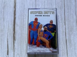 Super Boys Oodake Naised