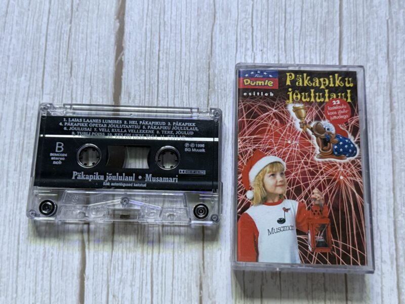 118801233 Päkapiku Jõululaul Musamari