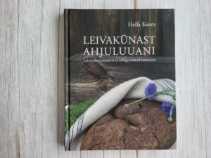 Leivakünast ahjuluuani . Hella Keem