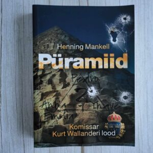 Püramiid . Henning Mankell