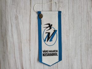 Väike-Maarja Keskkool Vimpel ja märk