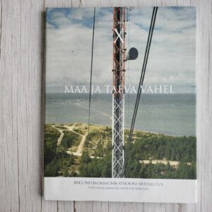 RIKS juubeliaasta X Maa ja taeva vahel . Jaana Kalmus