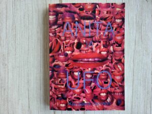 Anita ja UFO . Kati Saara Vatmann  Autogrammiga