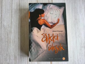 Äkki üksik . Sheila O'Flanagan