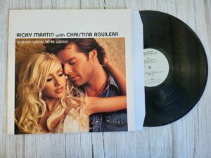 Ricky Martin With Christina Aguilera Nobody Wants To Be Lone