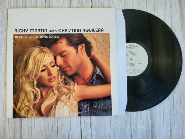 Ricky Martin With Christina Aguilera Nobody Wants To Be Lone